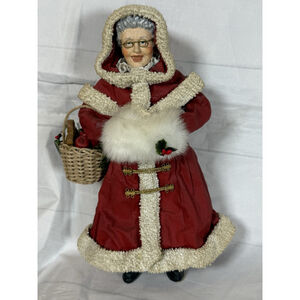Clothique Possible Dreams 10" Mrs. Claus with Basket Vintage 1990